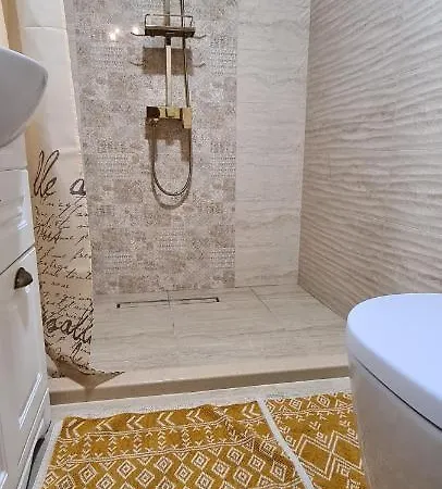 Lazarov - Country Style Luxury *